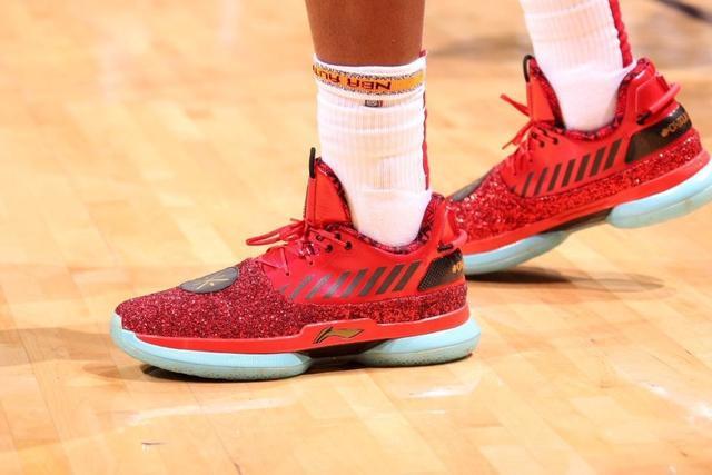 布伦森55分尼克斯豪取7连胜 老鹰灭热火3连胜