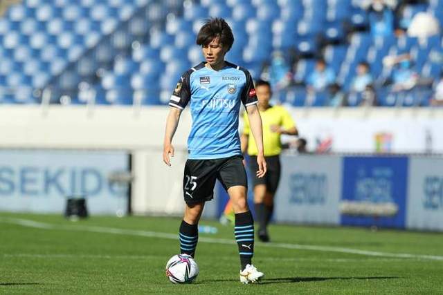布朗尼夏联首秀9中2得到4分 湖人17号秀12中3